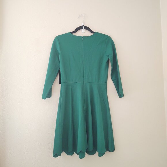 * NWT Lulus Cumulonimbus Clouds 3/4 Sleeve Dark Green Skater Dress sz M - Picture 2 of 5